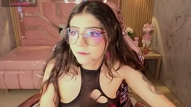 miss devil s online show from April 2026 03:24:01 AM