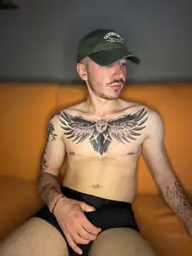 andreacreator online show from May 2026 06:44:02 PM