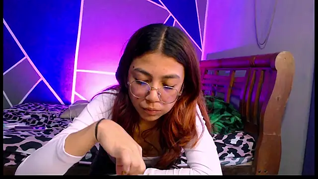 bellota bunny online show from January 2026 07:12:01 PM