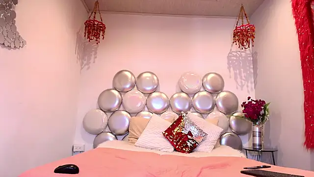 Snapshot of sammy_blaze chatting on December 2025 06:58:02 PM sammy blaze online show from December 2025 06:58:02 PM