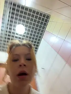  Little Ginger online show from June 2026 04:35:02 PM