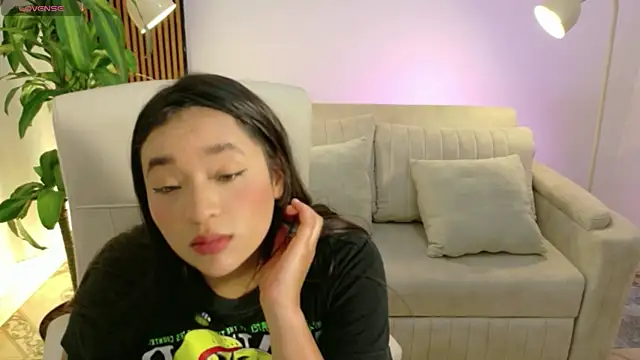 IAM  ZARA online show from April 2026 09:42:02 PM