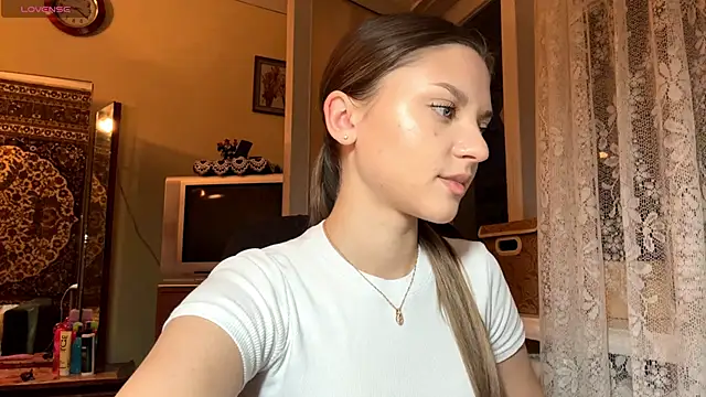 Snapshot of EnergeticMona chatting on December 2025 02:10:01 PM EnergeticMona online show from December 2025 02:10:01 PM