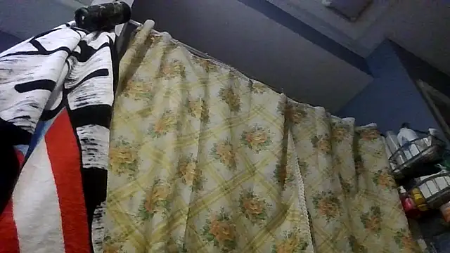 wecrulb online show from December 2025 08:03:02 PM