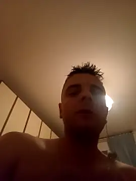 Snapshot of HootedSnow chatting on May 2026 01:36:02 AM HootedSnow online show from May 2026 01:36:02 AM