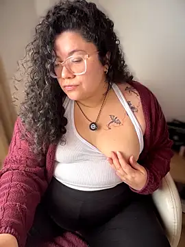 VanesssaMilf  online show from March 2026 02:32:01 PM