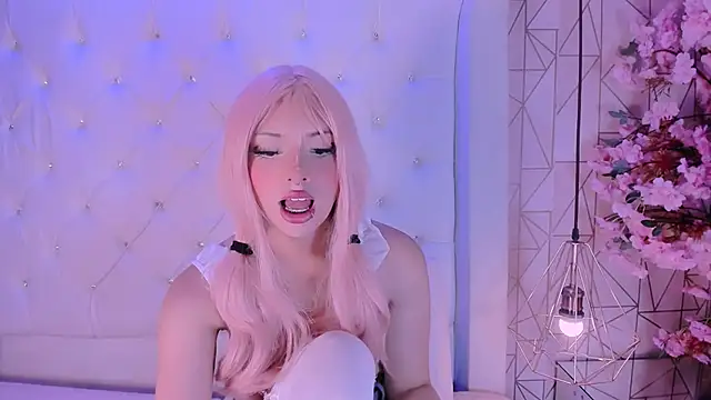 NamiMoon1 online show from February 2026 01:22:01 PM