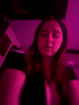 lunaazulxo online show from December 2025 10:47:01 AM