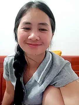 Him MountainGirl online show from April 2026 04:19:01 PM