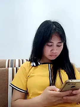 Him MountainGirl online show from April 2026 12:07:02 PM