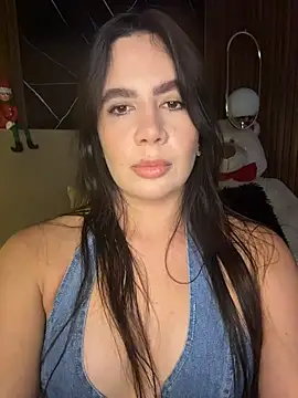 Snapshot of ValentinaEliot chatting on December 2025 01:34:02 AM ValentinaEliot online show from December 2025 01:34:02 AM