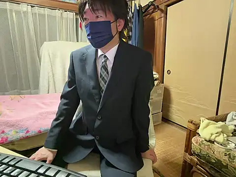 Snapshot of Hirokazu_12 chatting on February 2026 12:05:02 PM Hirokazu 12 online show from February 2026 12:05:02 PM