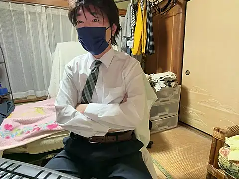 Snapshot of Hirokazu_12 chatting on February 2026 12:24:02 PM Hirokazu 12 online show from February 2026 12:24:02 PM