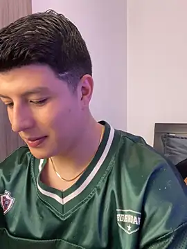 Goldenknight33 online show from February 2026 04:42:02 PM