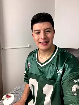 Goldenknight33 online show from December 2025 02:43:02 PM