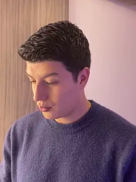 Goldenknight33 online show from April 2026 01:12:02 PM