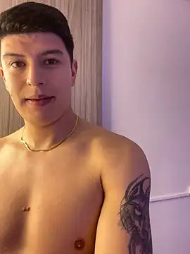 Goldenknight33 online show from January 2026 07:12:01 PM