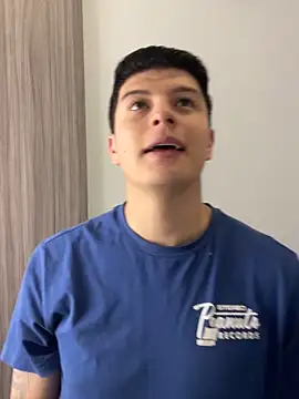 Goldenknight33 online show from February 2026 12:46:02 PM