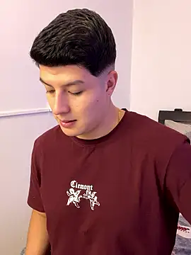 Goldenknight33 online show from January 2026 03:41:02 PM