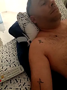 bowerico1984 online show from December 2025 03:06:01 PM