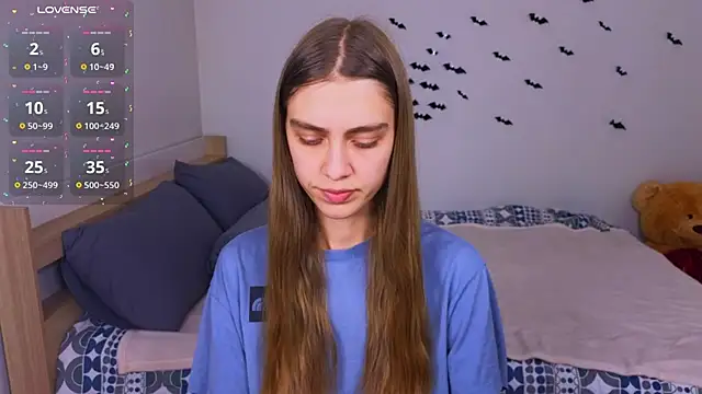 Charmgirla online show from December 2025 12:00:01 PM