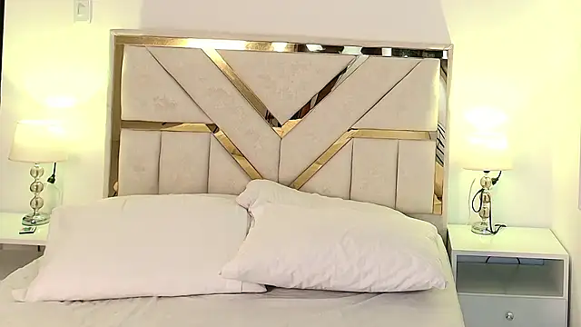 NaomiClay online show from January 2026 12:20:01 PM