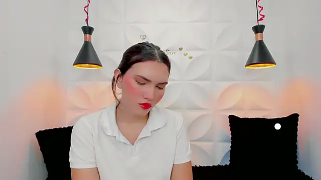 valeriecute18 online show from February 2026 08:06:02 PM