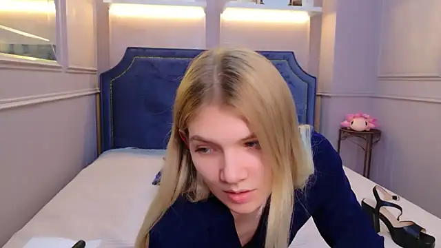 Vivien Hans online show from May 2026 03:35:02 AM