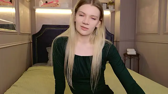 Vivien Hans online show from March 2026 08:38:01 PM