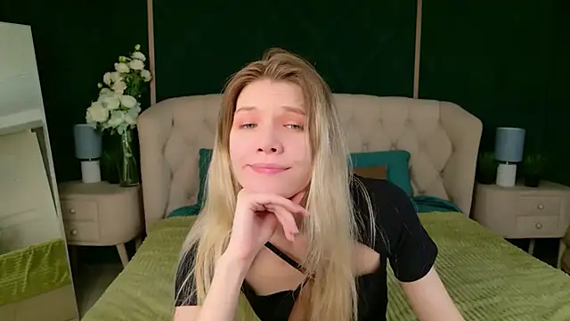 Vivien Hans online show from March 2026 03:52:01 AM