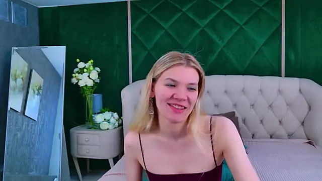 Vivien Hans online show from April 2026 04:14:02 AM