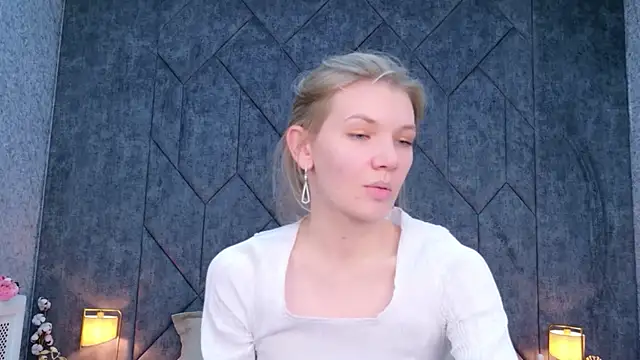 Vivien Hans online show from May 2026 08:41:01 PM