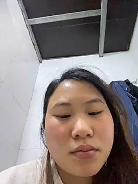 Snapshot of Ly-ly123 chatting on December 2025 10:37:01 PM Ly-ly123 online show from December 2025 10:37:01 PM