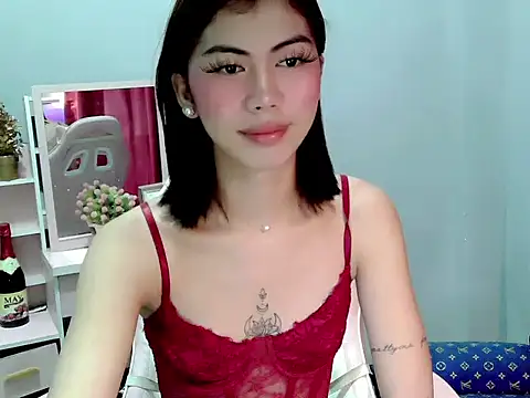 Ur hottestdella online show from March 2026 09:26:02 PM