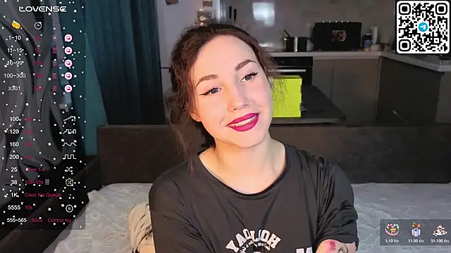 Snapshot of Alena_MellS chatting on December 2025 08:53:01 AM Alena MellS online show from December 2025 08:53:01 AM