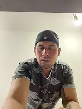 Snapshot of DarkOnebaki- chatting on December 2025 05:24:02 AM DarkOnebaki- online show from December 2025 05:24:02 AM