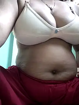 Snapshot of Uma-2 chatting on December 2025 04:28:02 AM Uma-2 online show from December 2025 04:28:02 AM