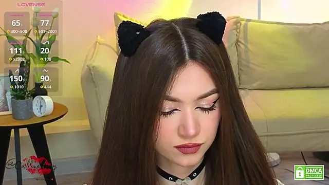 oliviaah  online show from April 2026 03:05:01 PM