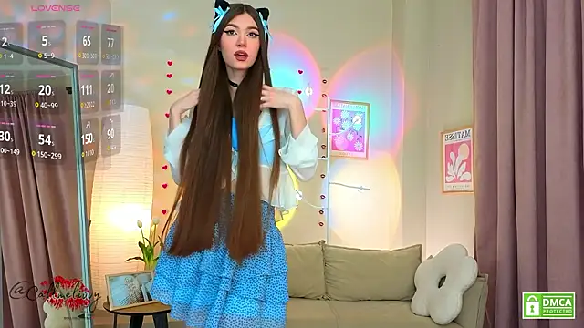 oliviaah  online show from March 2026 03:17:01 PM