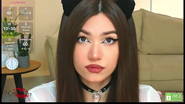 oliviaah  online show from April 2026 03:18:02 PM