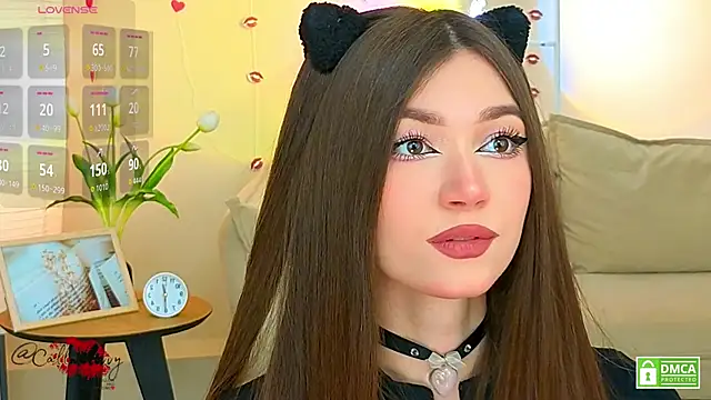 oliviaah  online show from March 2026 03:18:01 PM