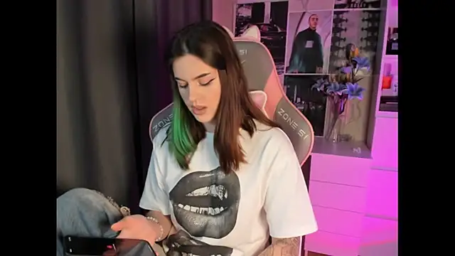 NikkieKitty online show from February 2026 01:27:01 PM