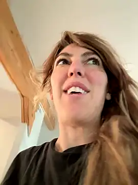 Snapshot of CelestialRuby chatting on November 2025 04:35:02 PM CelestialRuby online show from November 2025 04:35:02 PM