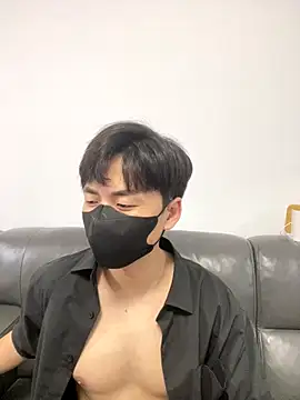 kimze7 online show from December 2025 02:42:02 PM