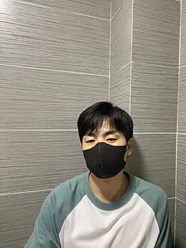 kimze7 online show from April 2026 03:02:02 PM