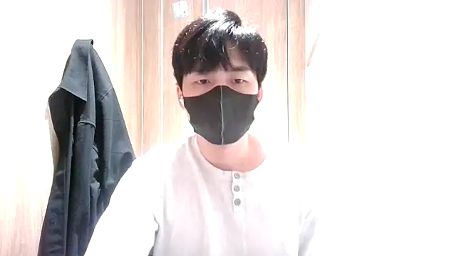 kimze7 online show from April 2026 06:18:01 AM