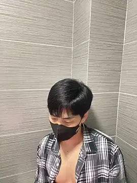 kimze7 online show from April 2026 02:46:01 PM