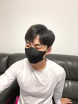 kimze7 online show from December 2025 02:28:02 PM