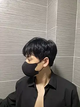 kimze7 online show from April 2026 02:46:02 PM