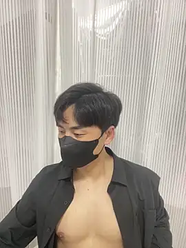 kimze7 online show from December 2025 02:21:02 PM